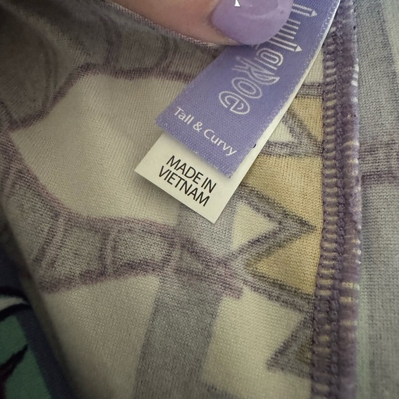 TC LulaRoe Disney Leggings - Multi-Villain (OG release) - Blue/Purple colorwave - Picture 3 of 4